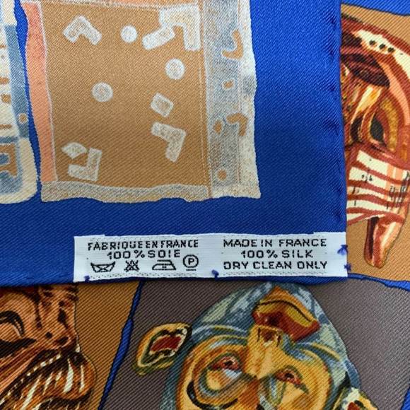 HERMES Petit Carre Scarves - Picture 4 of 5